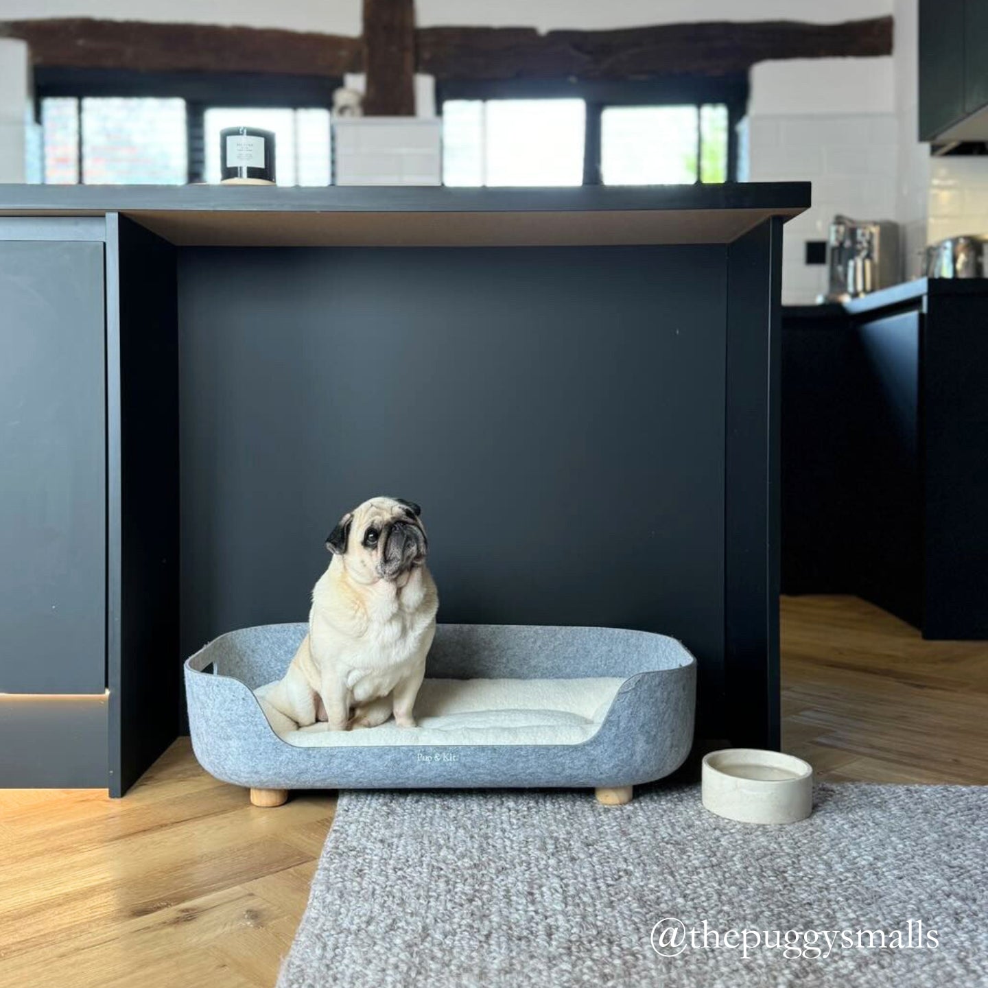 Hudog pet bed nest, Pet bed, Handcrafted pet furniture, Stylish pet bed, Pet cushion, Pet outlets products, Pet supply, Comfy pet nest